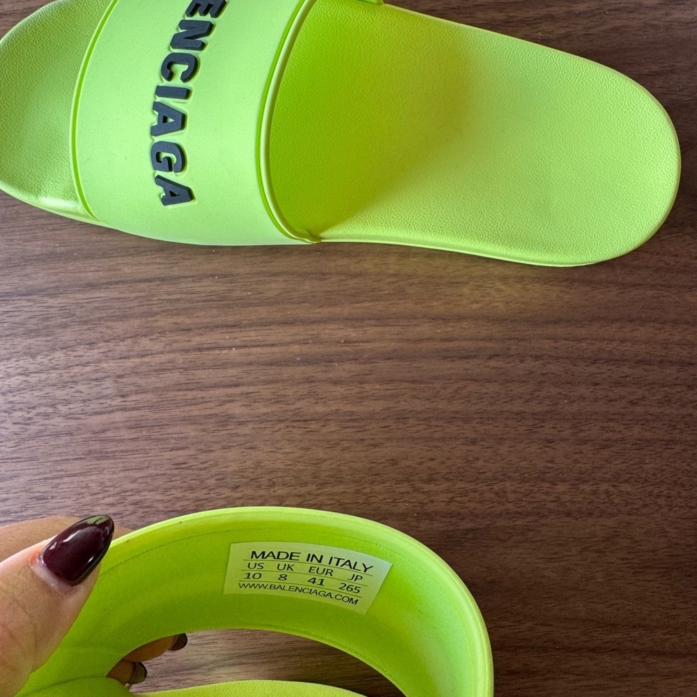 Balenciaga Pool Slides - Picture 3 of 5